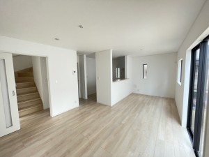 福井市桃園、新築一戸建ての居間画像です