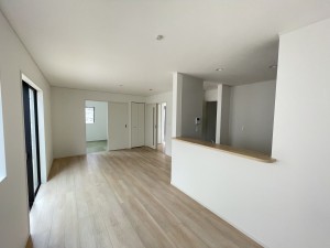 福井市桃園、新築一戸建ての居間画像です
