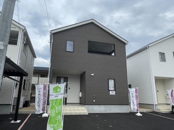 福井市桃園、新築一戸建ての外観画像です
