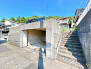 福井市江守の里、中古一戸建ての駐車場画像です