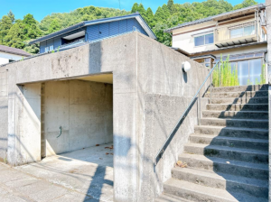 福井市江守の里、中古一戸建ての駐車場画像です