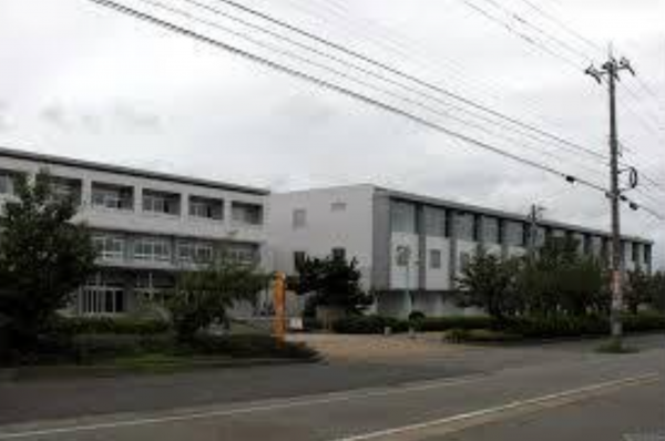 坂井市春江町中筋、新築一戸建ての中学校画像です