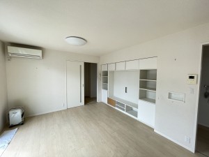 福井市松本、中古一戸建ての居間画像です