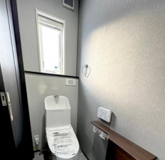 福井市東森田、新築一戸建てのトイレ画像です