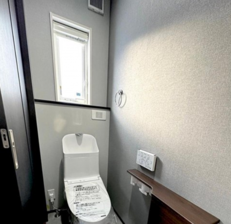 福井市東森田、新築一戸建てのトイレ画像です