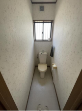 福井市古市、中古一戸建てのトイレ画像です