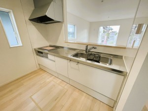 坂井市丸岡町城北、新築一戸建てのキッチン画像です