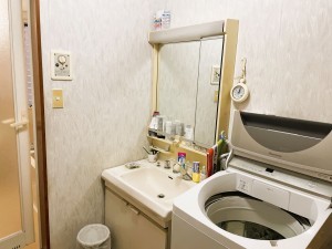 福井市大宮、中古一戸建ての洗面画像です
