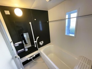 鯖江市神中町、新築一戸建ての風呂画像です