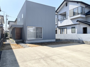 福井市月見、中古一戸建ての外観画像です