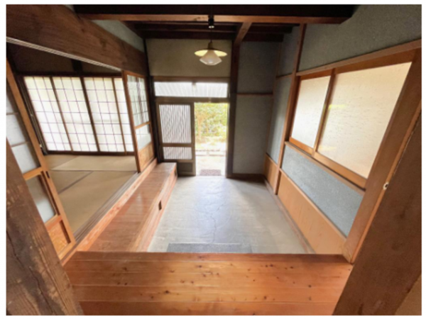 いすみ市長志、中古一戸建ての玄関画像です