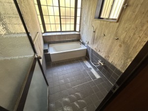 勝浦市大沢、中古一戸建ての風呂画像です