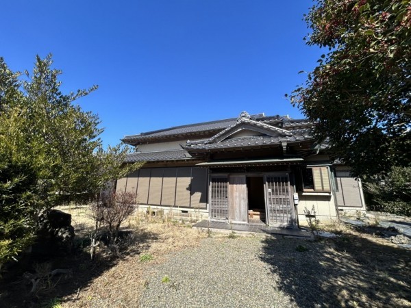 勝浦市大沢、中古一戸建ての外観画像です