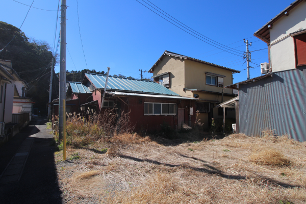 勝浦市浜勝浦、中古一戸建ての外観画像です