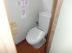 いすみ市岬町、中古一戸建てのトイレ画像です