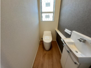 いすみ市弥正、新築一戸建てのトイレ画像です