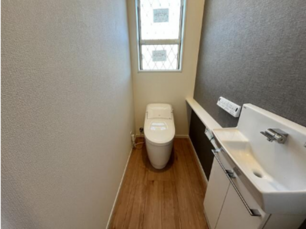 いすみ市弥正、新築一戸建てのトイレ画像です