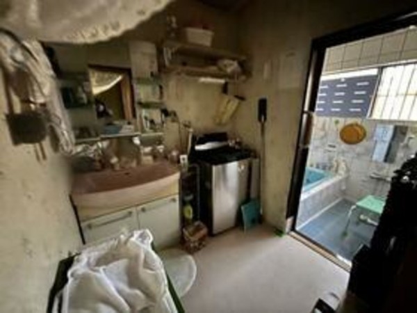 夷隅郡大多喜町船子、中古一戸建ての洗面画像です