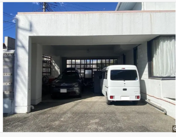 勝浦市浜勝浦、中古一戸建ての駐車場画像です