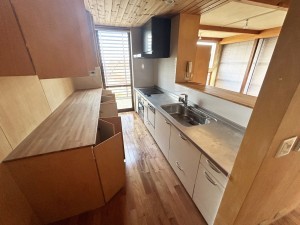 勝浦市興津久保山台、中古一戸建てのキッチン画像です