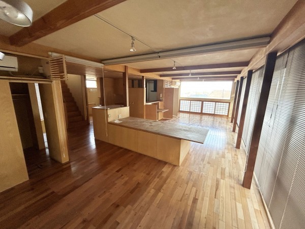 勝浦市興津久保山台、中古一戸建ての居間画像です