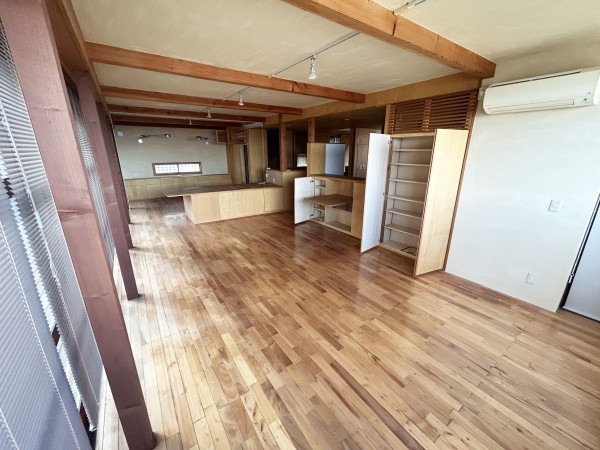 勝浦市興津久保山台、中古一戸建ての居間画像です