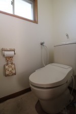 いすみ市長志、中古一戸建てのトイレ画像です