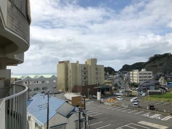 夷隅郡御宿町浜、マンションの画像です