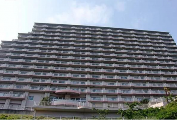 勝浦市部原、マンションの外観画像です