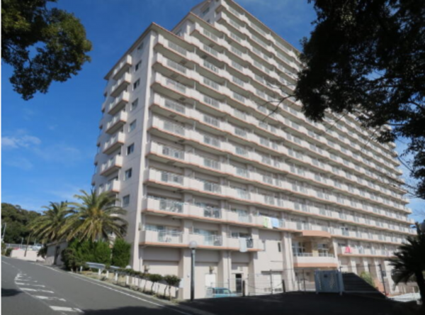 勝浦市部原、マンションの外観画像です