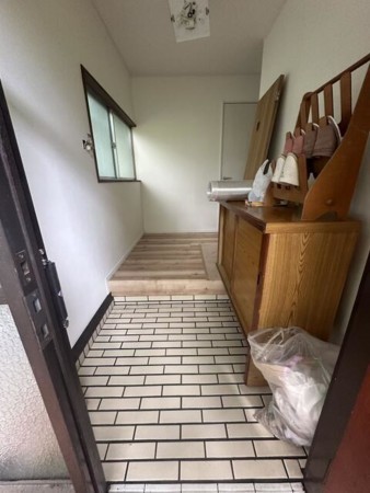 いすみ市岬町、中古一戸建ての玄関画像です