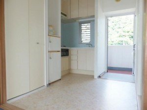 勝浦市興津、マンションのキッチン画像です