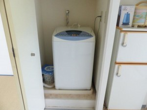 勝浦市興津、マンションの洗面画像です