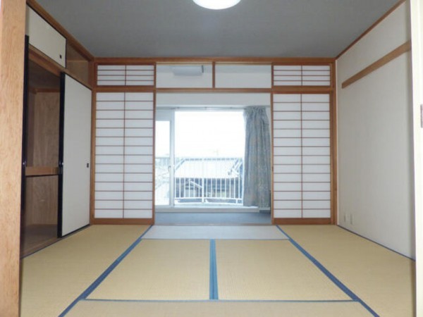 勝浦市興津、マンションの画像です