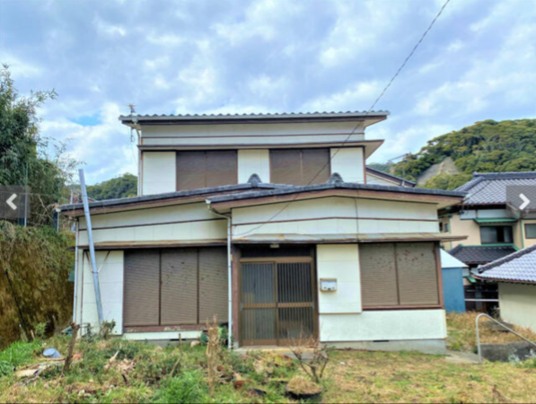 勝浦市浜行川、中古一戸建ての外観画像です