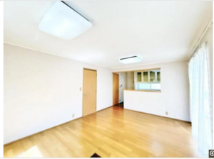 いすみ市日在、中古一戸建ての居間画像です
