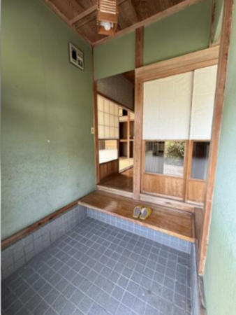 夷隅郡大多喜町小田代、中古一戸建ての玄関画像です