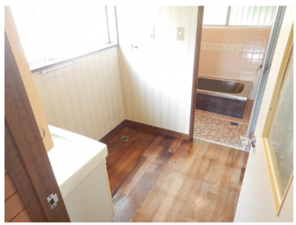 いすみ市岬町、中古一戸建ての洗面画像です