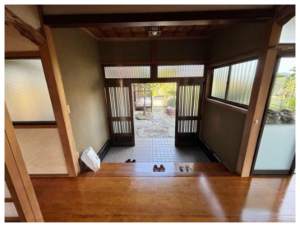 長生郡長南町芝原、中古一戸建ての玄関画像です