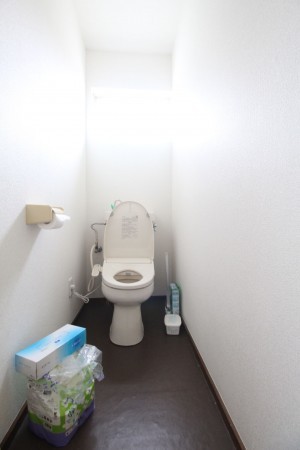 勝浦市串浜、中古一戸建てのトイレ画像です