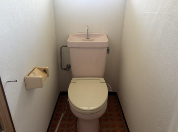 いすみ市大原、中古一戸建てのトイレ画像です