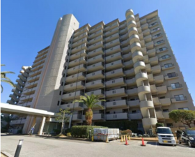 勝浦市沢倉、マンションの外観画像です