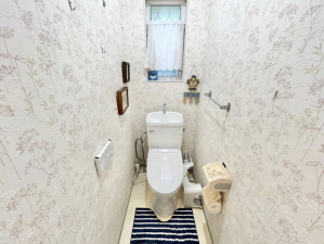 いすみ市大原台、中古一戸建てのトイレ画像です