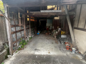 夷隅郡大多喜町柳原、中古一戸建ての駐車場画像です