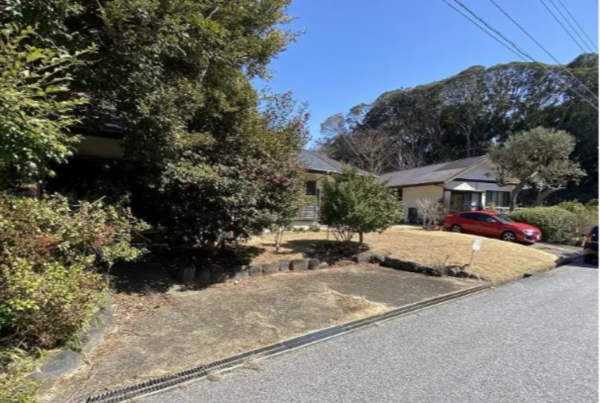 勝浦市松部、中古一戸建ての外観画像です