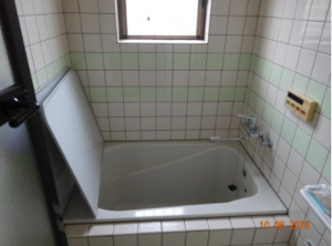 勝浦市芳賀、中古一戸建ての風呂画像です