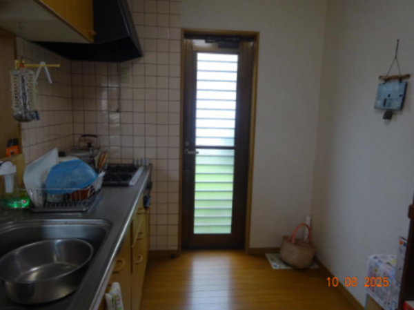 勝浦市芳賀、中古一戸建てのキッチン画像です