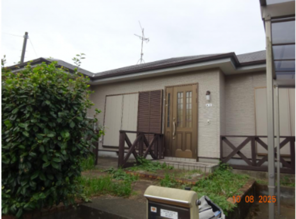 勝浦市芳賀、中古一戸建ての外観画像です