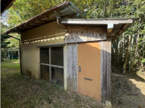 勝浦市新戸、中古一戸建ての外観画像です