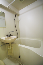 夷隅郡御宿町浜、マンションの風呂画像です